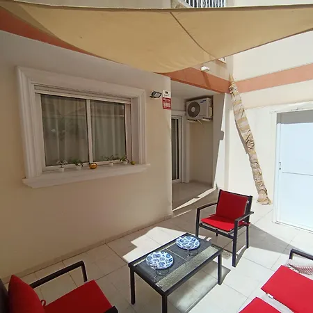 Cozy By The Beach With A Big Patio