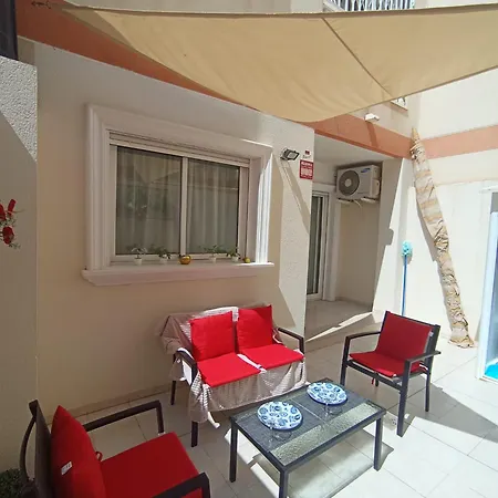 Cozy By The Beach With A Big Patio * Torrevieja